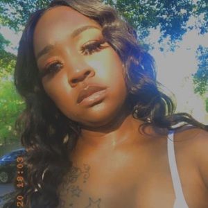 Meet your Posher, Nena